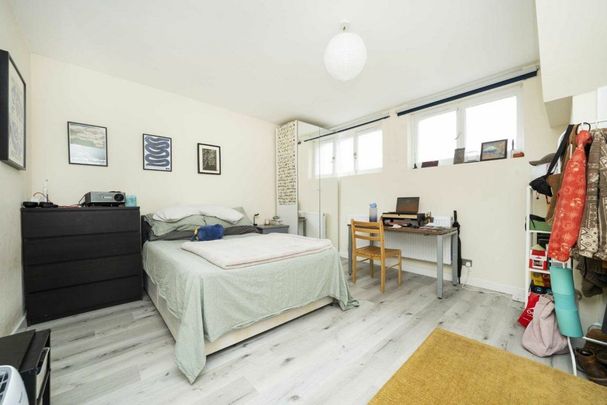 Settles Street, Aldgate, E1 - Photo 1