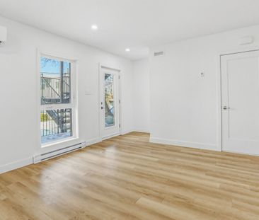 5460 Rue Laurendeau, H4E 3V1, H4E 3V1, Montréal - Photo 1