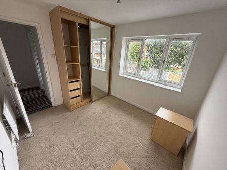 3 bedroom detached house to rent - Photo 5