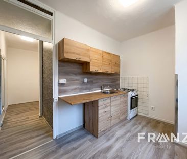 Pronájem bytu 3+1 71 m² - Fotografie 2