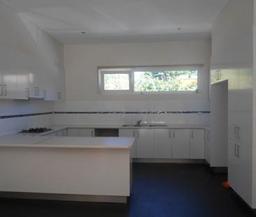 3A Cassinia Crescent, Meadow Heights - Photo 4