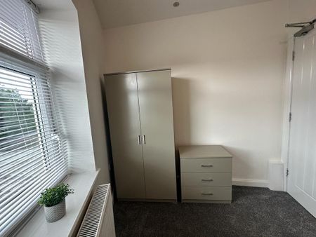 1 bed house share to rent in Brunshaw Road, Burnley, BB10 - Photo 5