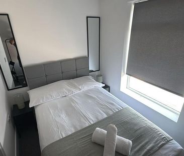 1 bedroom in a house share to rent - Photo 6