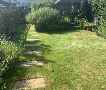 2 Bed Terraced House, Tamworth Lane, CR4 - Photo 4