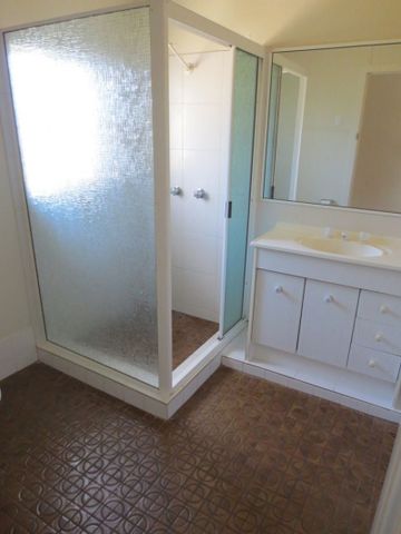 TWO BEDROOM UNIT - PRIME LOCATION! - Photo 4