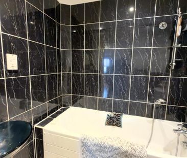 1 bedroom in a flat share to rent - Photo 4