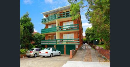 Relaxed Living in a Prime Location - Photo 2