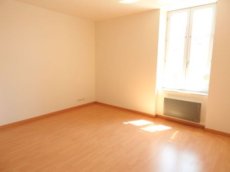 Location Appartement 3 pièces 56m² LONGWY 54400 - Photo 2