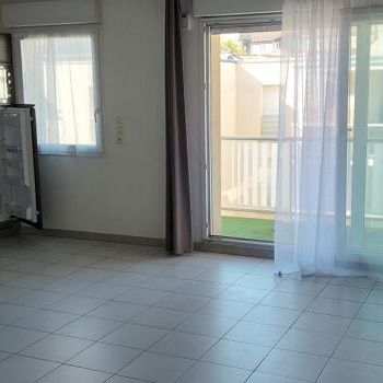 Appartement 4 pièces 66m2 REIMS 890 euros - Photo 1