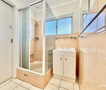 Convenient Two-Bedroom Apartment... - Photo 1