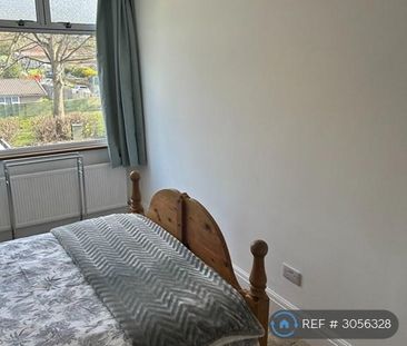 4 bedroom terraced house to rent - Photo 5