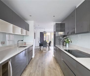 Well presented 4 bedroom link detached house at the prestigious Nin... - Photo 5