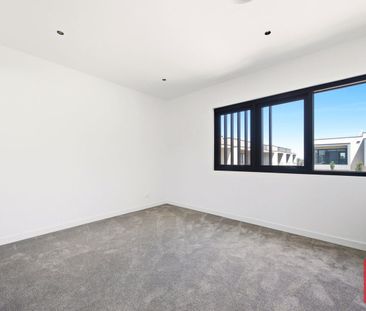 Brand New 3 Bedrooms 3 Bathrooms – Low Maintenance Luxury in Boddin... - Photo 3