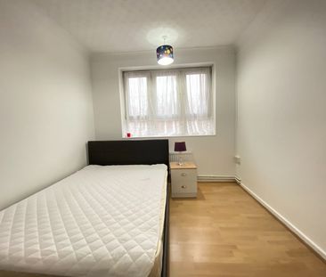2 Bed Flat, Fendt Close, E16 - Photo 5