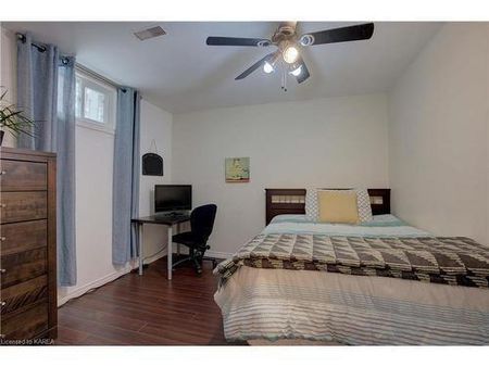 37 Rose Abbey Drive - 3 bed, 2.5 bath - $200 GIFT CARD WITH NOV 1 LEASE - Photo 4