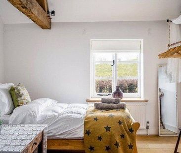 4 bedroom detached house to rent - Photo 6