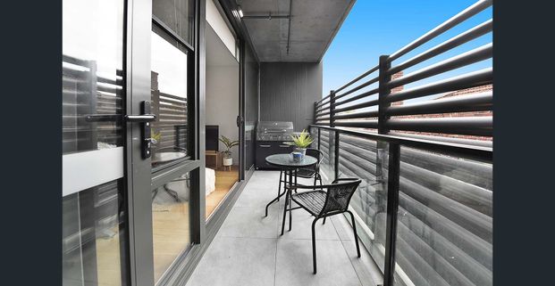 FULLY FURNISHED- 2Bed & 2Bath in ST KILDA! All bills inc! - Photo 1