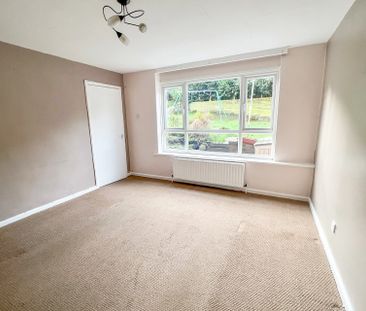 69 Fraser Crescent Woodseats, S8 - Photo 3
