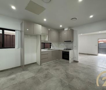 Brand New Modern&comma; Spacious 1 Bedroom Granny Flat&excl; - Photo 2