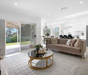 Modern 4-Bedroom Family Home in Prime Abbotsbury Location - Photo 1