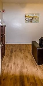 Flat 4, 9 BROOKFIELD ROAD Leeds - LS6 4EJ - Photo 3