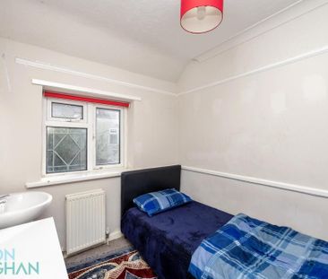 6 bedroom end of terrace house to rent - Photo 6