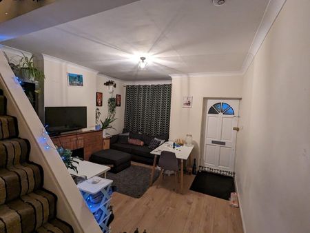 2 Bed End Terrace, Westcote Road, SW16 - Photo 3