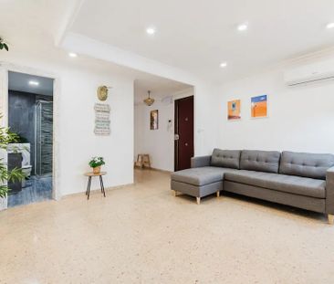 Carrer dEmpar Ballester, Valencia, Valencian Community 46022 - Photo 4