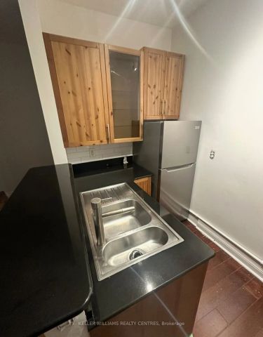 212 Gerrard Street E #1 - Photo 3