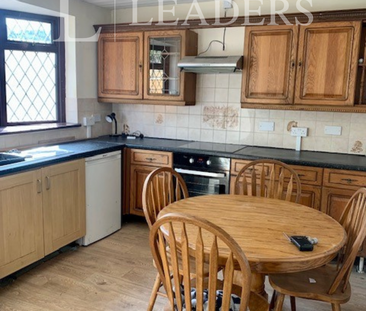 3 bedroom semi-detached to rent Broadmoor Avenue, Smethwick, B67 - Photo 5