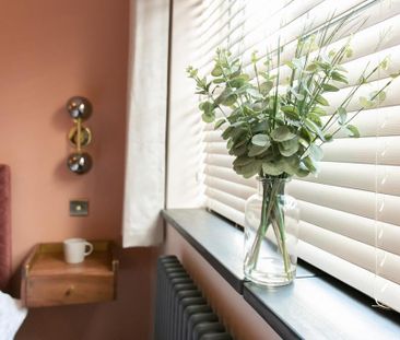 2 bedroom ground floor flat to rent - Photo 2