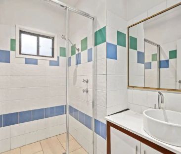 “Perfect First Home!” - Photo 6