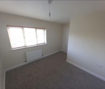 3 bedroom detached house to rent - Photo 3