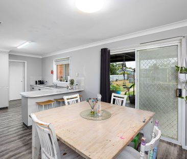 12 Simpson Avenue Forest Hill NSW - Photo 3