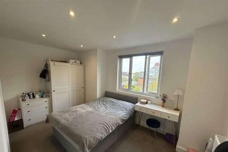 Torcroft, Holders Hill Road, Hendon, NW4 - Photo 4