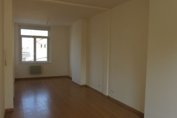 Location Appartement 3 pièces 58m² VALENCIENNES 59300 - Photo 1