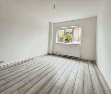 2 bedroom ground floor flat to rent - Photo 6
