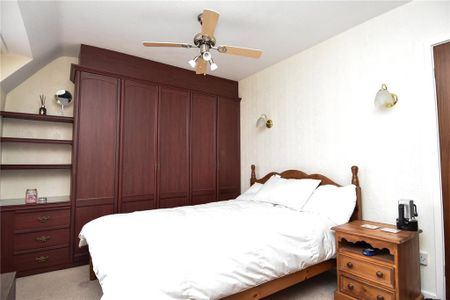 3 bedroom terraced house to rent - Photo 5