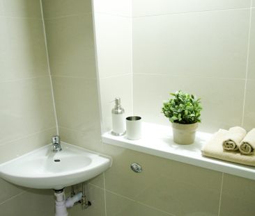 Flat 21, Samara Plaza, LS2 9DU, Leeds - Photo 6