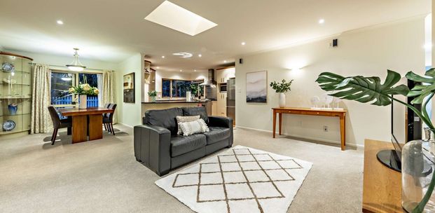 Immaculate Family Home for Rent – Flat Bush - Photo 1