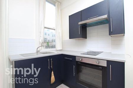 Studio to rent - Photo 2