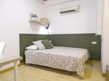 Carrer de Pallars, Barcelona, Catalonia 08005 - Photo 3