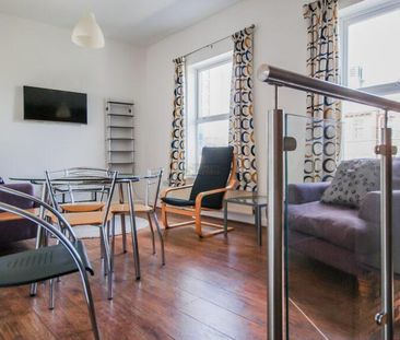 5 bedroom flat to rent - Photo 1