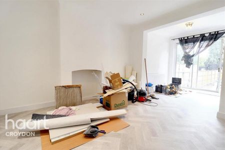 3 bedroom terraced house to rent - Photo 5