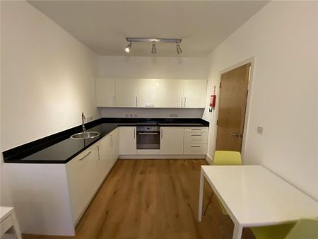 1 bedroom flat to rent - Photo 5