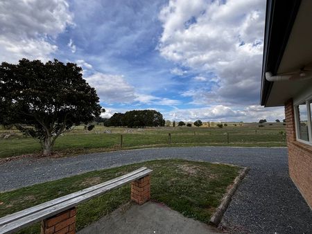 Well located, brick, warm, country cottage. - Photo 2
