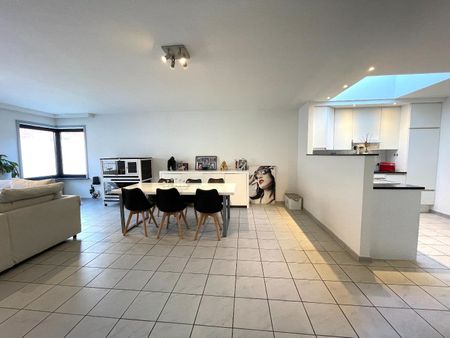 Mooi, ruim duplexappartement in het gezellige Lauwe! - Foto 4