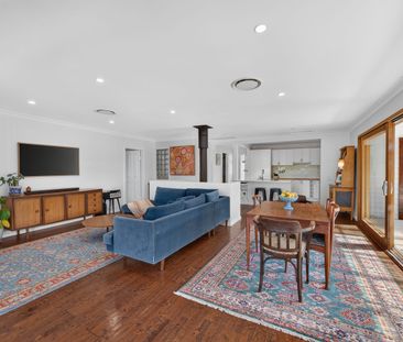 Spacious Family Home with Pool, Solar & EV Charging - Photo 5