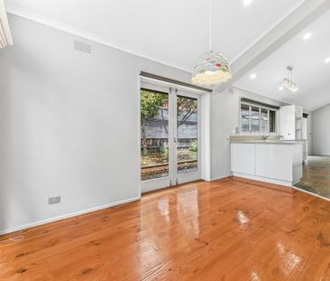 Perfect Family Home in a Prime Ashwood Location - Photo 5