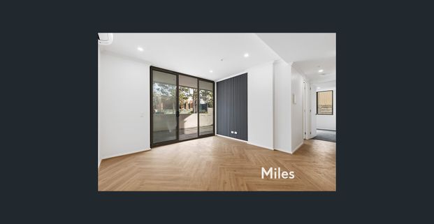 LUXURY LIVING IN PRIME LOCATION - Photo 1